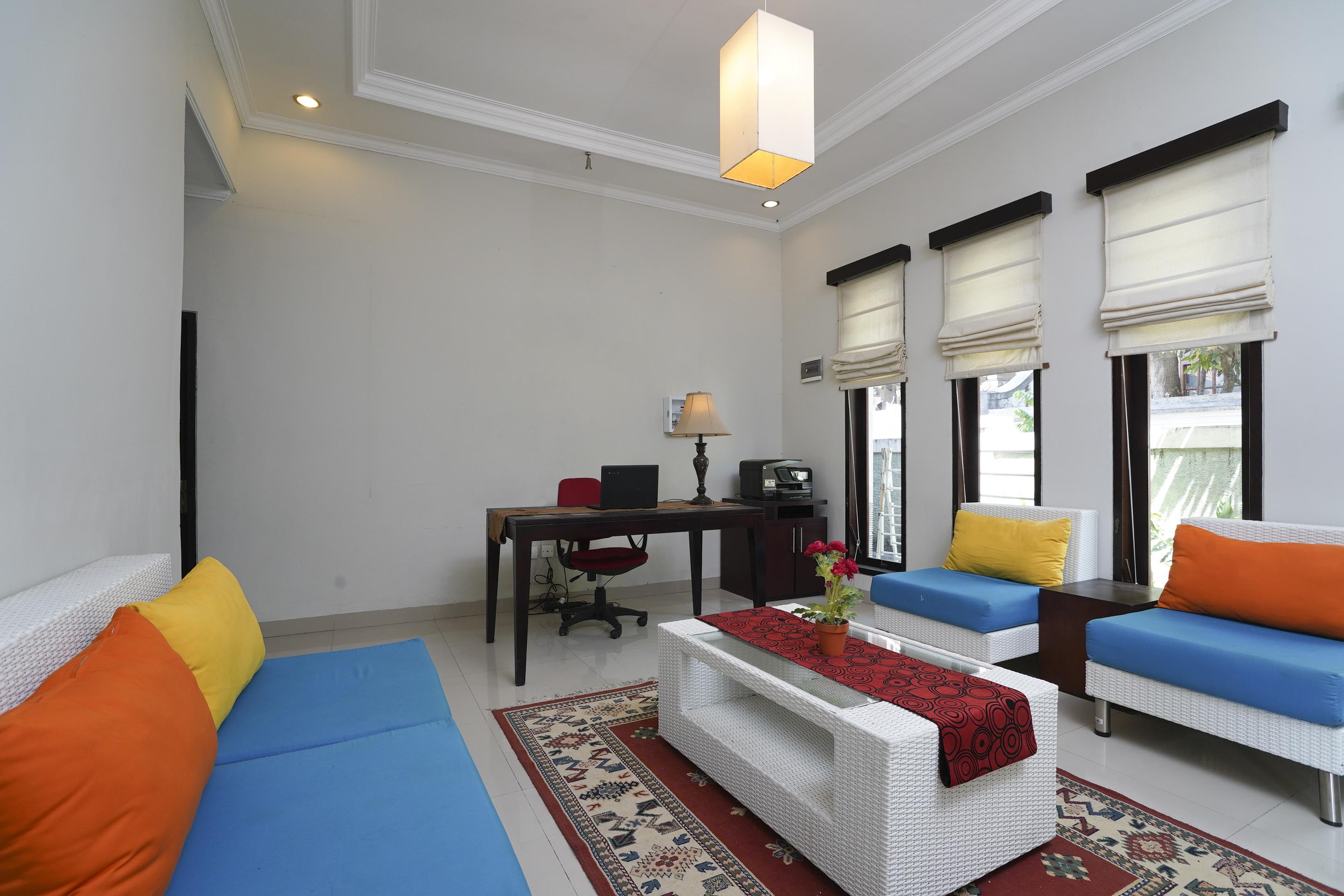 Oyo 2321 Griya Shanti Homestay Ketewel Esterno foto