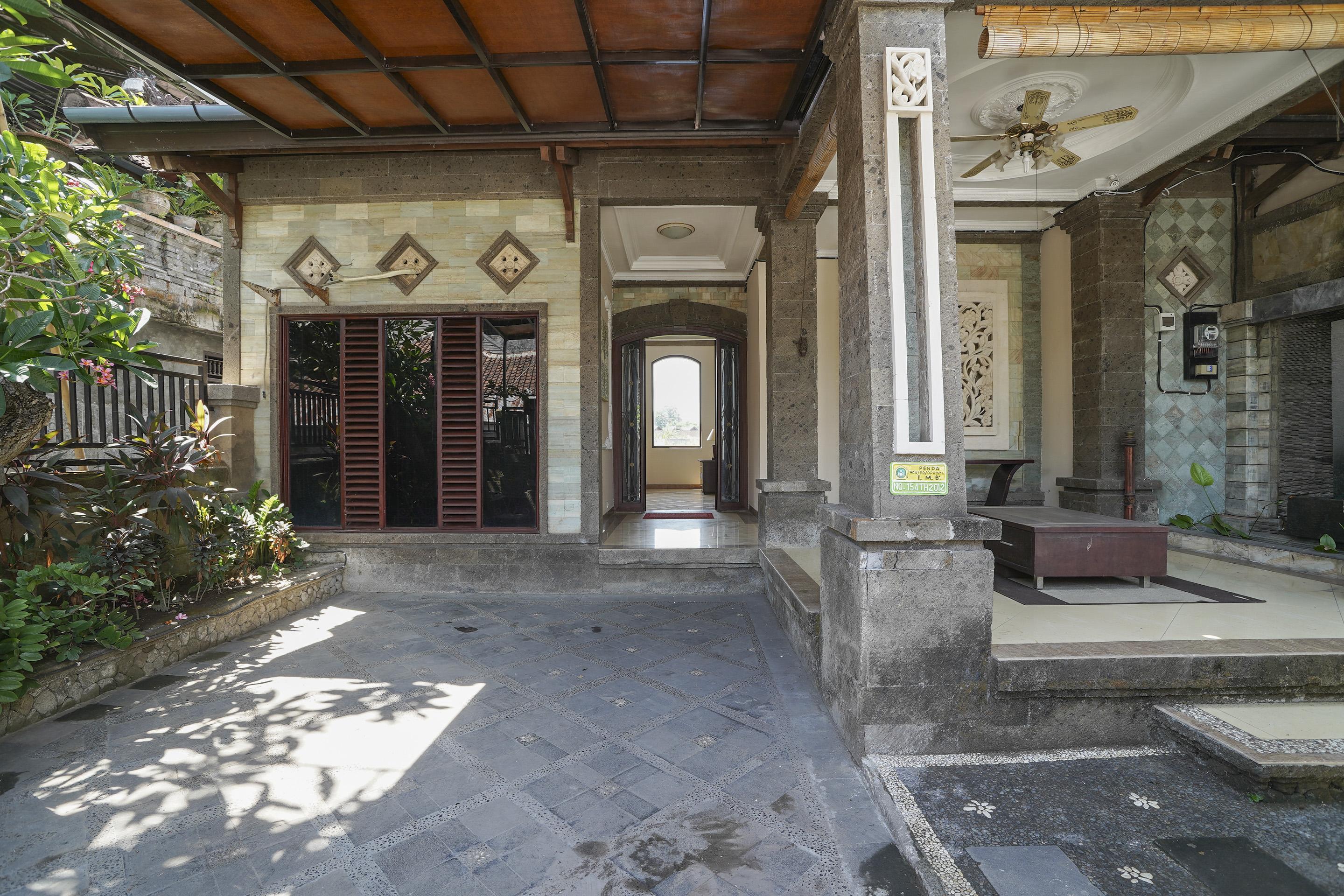 Oyo 2321 Griya Shanti Homestay Ketewel Esterno foto