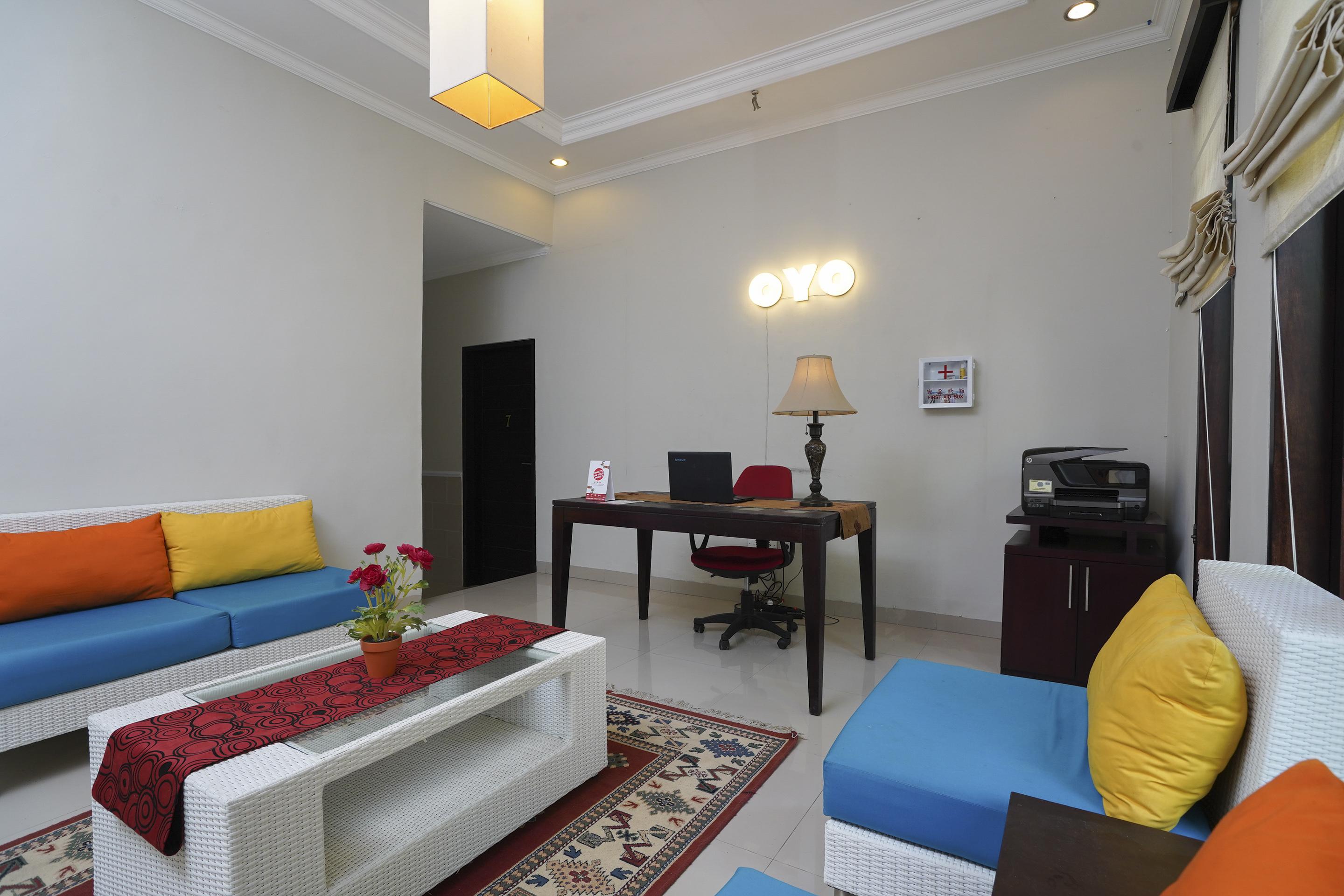 Oyo 2321 Griya Shanti Homestay Ketewel Esterno foto