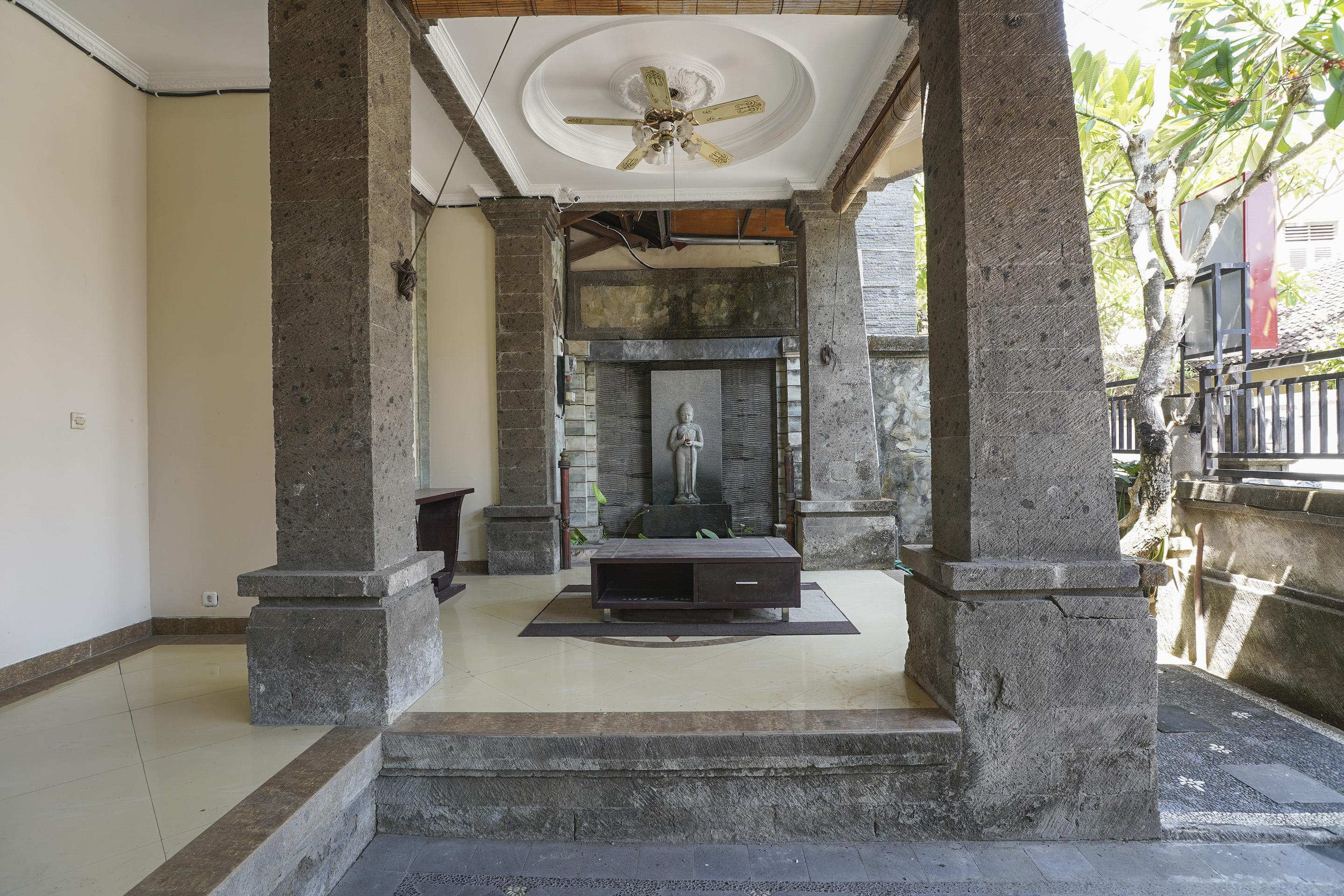 Oyo 2321 Griya Shanti Homestay Ketewel Esterno foto